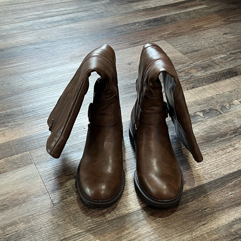 Baretraps Brown Tall Boots w/ Buckles (NWOT) Size: 9 / Item# 1182-51 - Picture 6 of 7